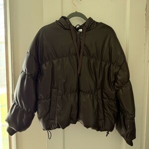 H&M Dark Brown Leather Puffer Jacket
Worn once, great condition.